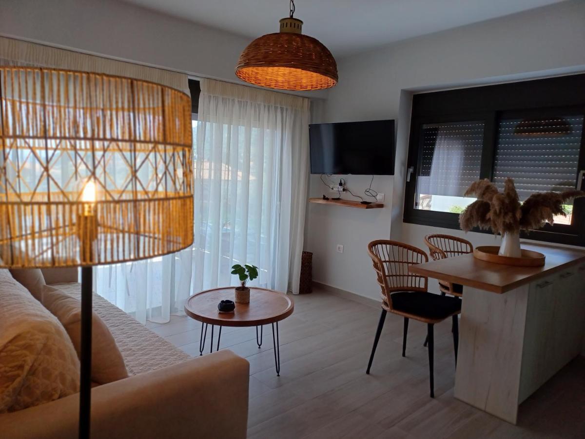 Amelia Luxury Suite 尼基亚娜 外观 照片